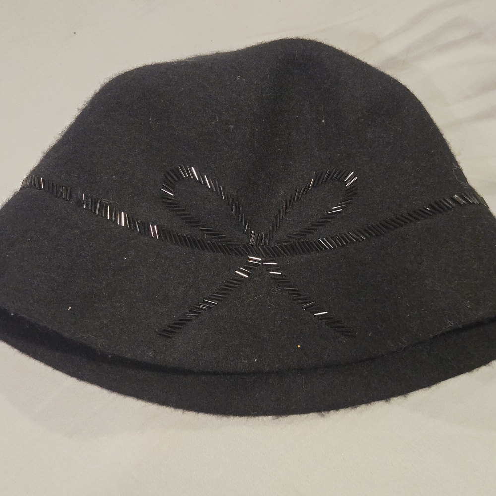 Croft and Barrow Womens Wool Blend Hat. Black. One Size . Bow Design